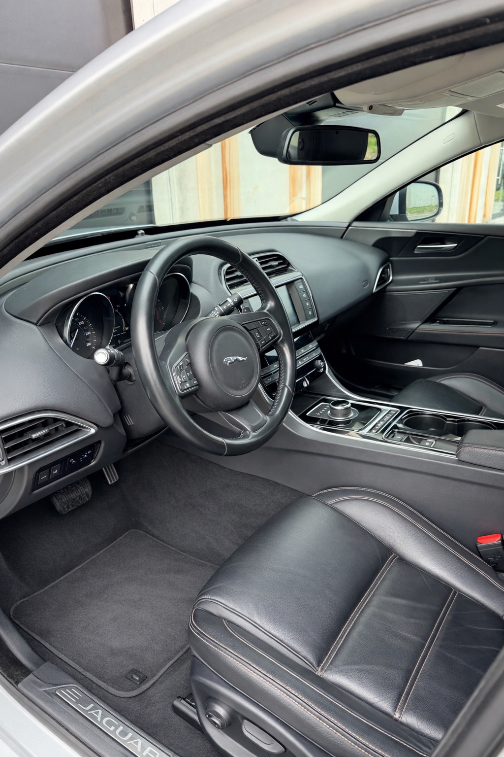 Jaguar XE 2.0 D E-Performance Business Ed.Prestige afbeelding 8