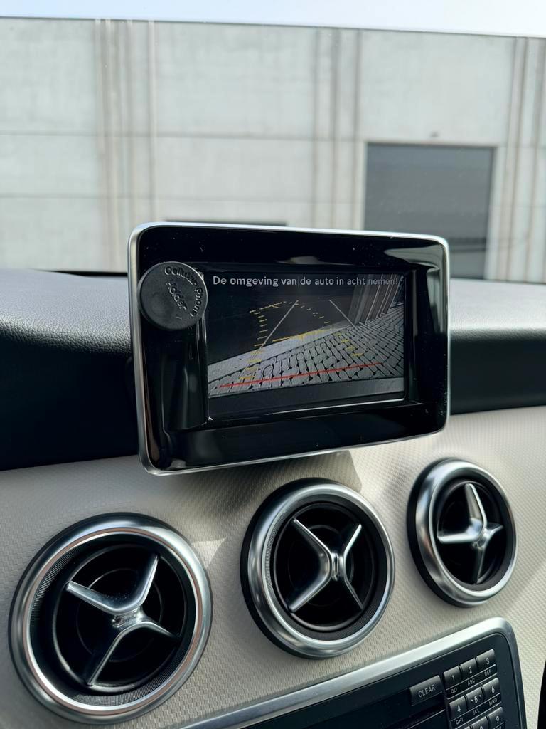 Mercedes A180d Sportpakket afbeelding 11