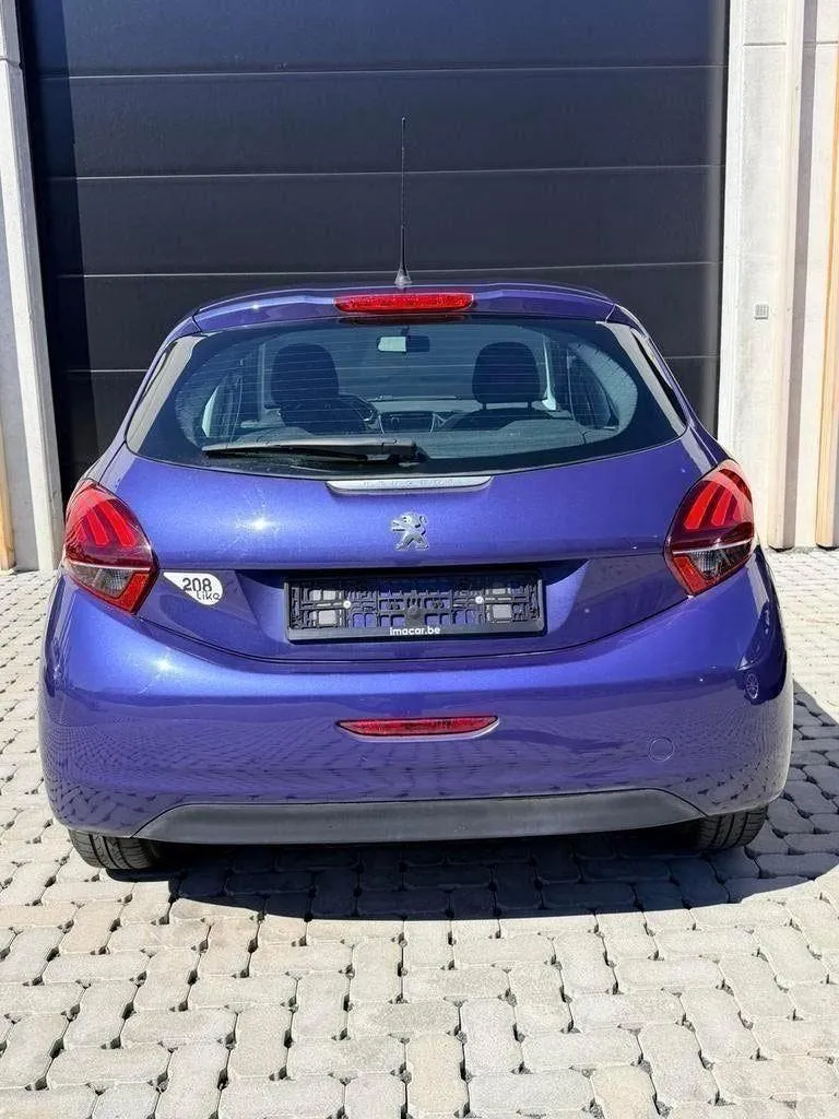 Peugeot 208 Like 1.2 Benzine // 100.300 km afbeelding 6