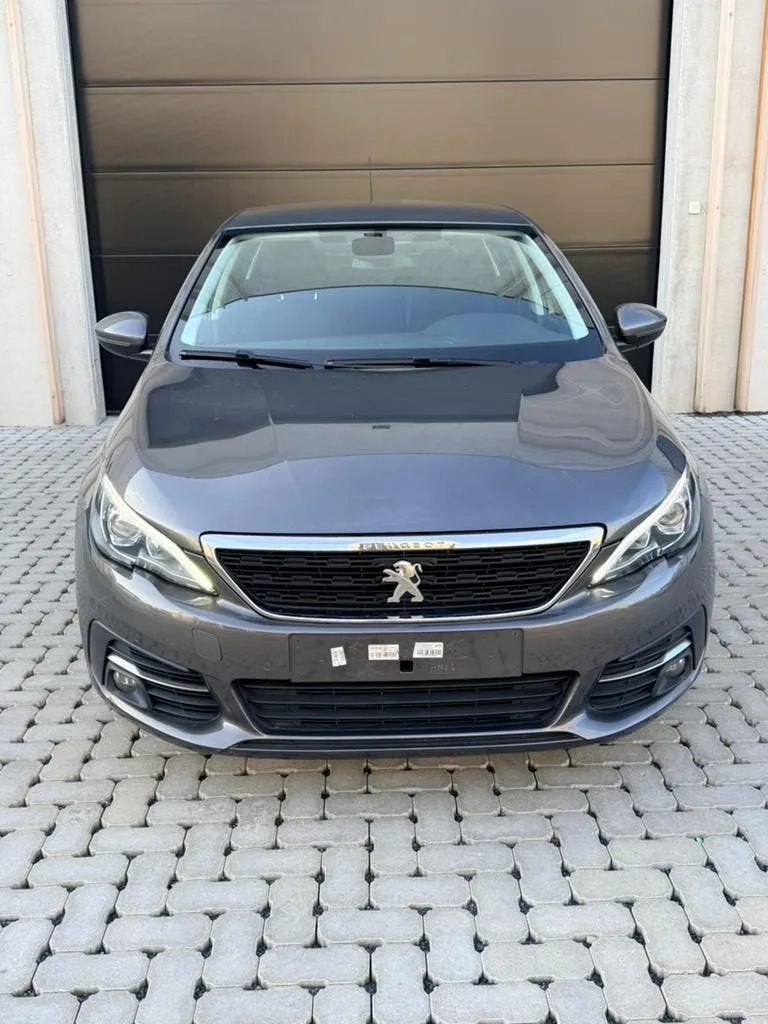Peugeot 308 1.2 Benzine // 2018 afbeelding 2