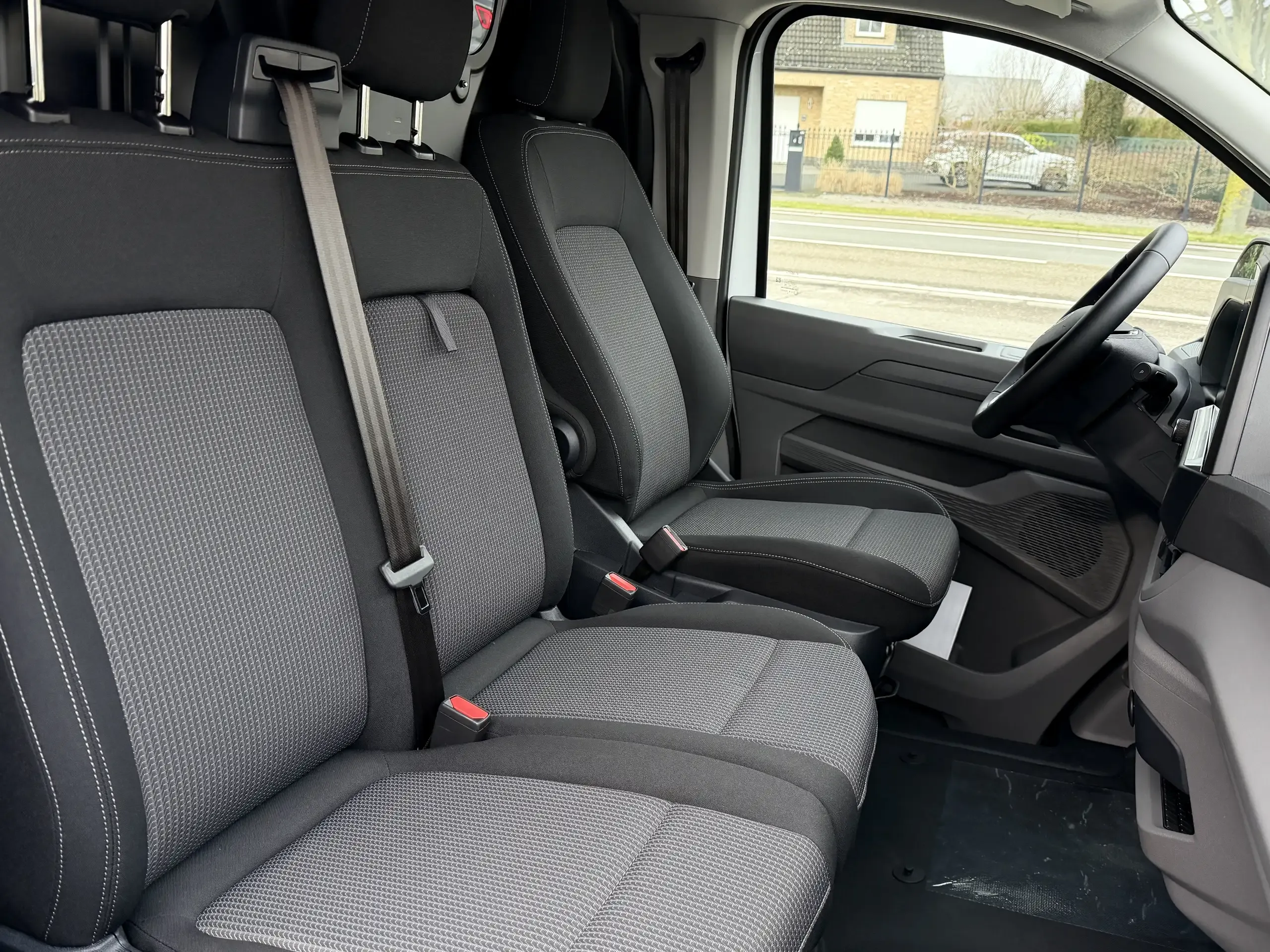 Volkswagen T7 Transporter foto 21