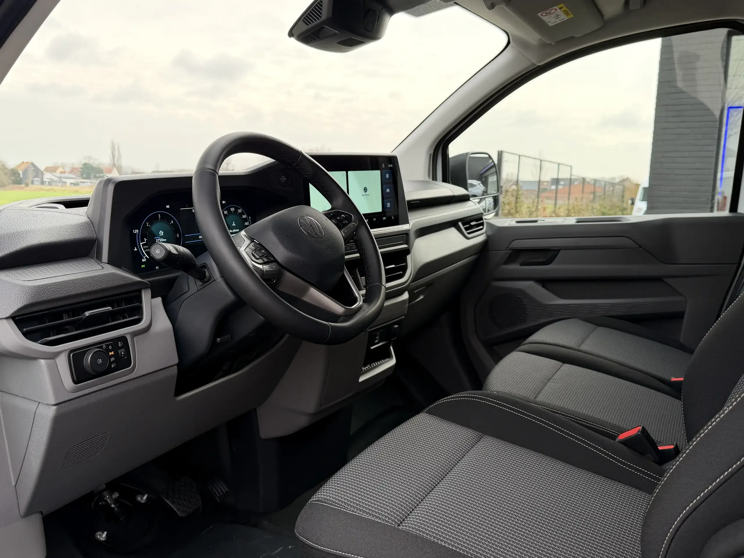Volkswagen T7 Transporter foto 5