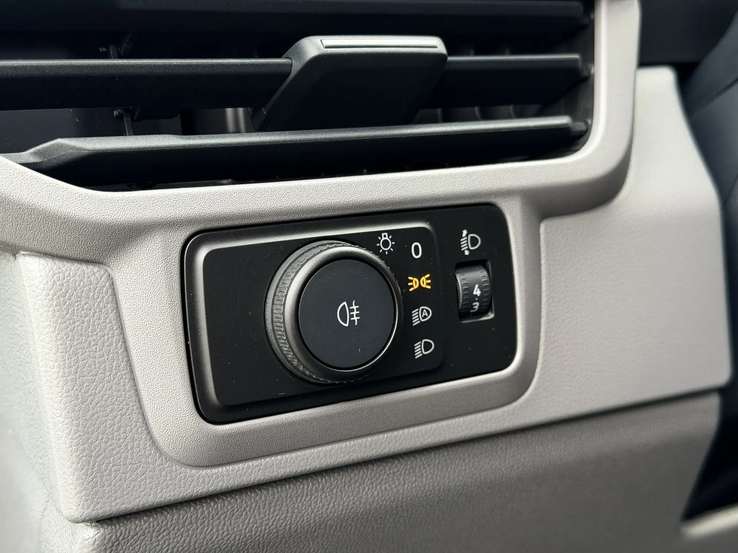 Volkswagen T7 Transporter foto 8