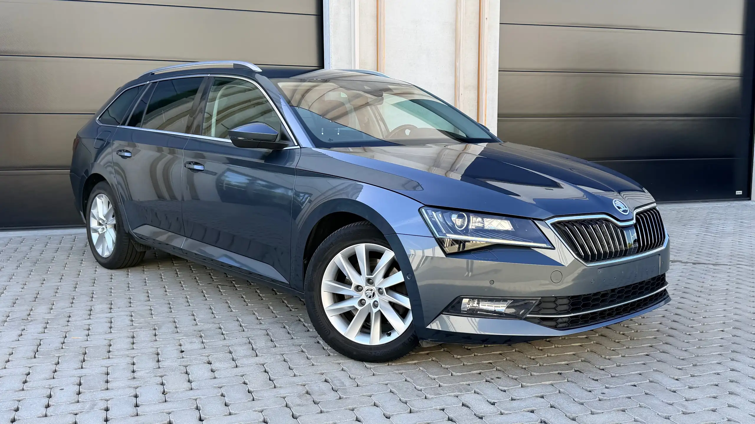 Skoda Superb Superb SW 1.6 CR TDi Style DSG afbeelding 2