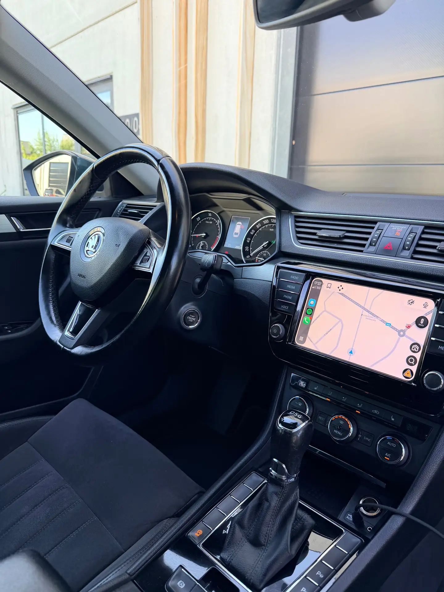 Skoda Superb Superb SW 1.6 CR TDi Style DSG afbeelding 10