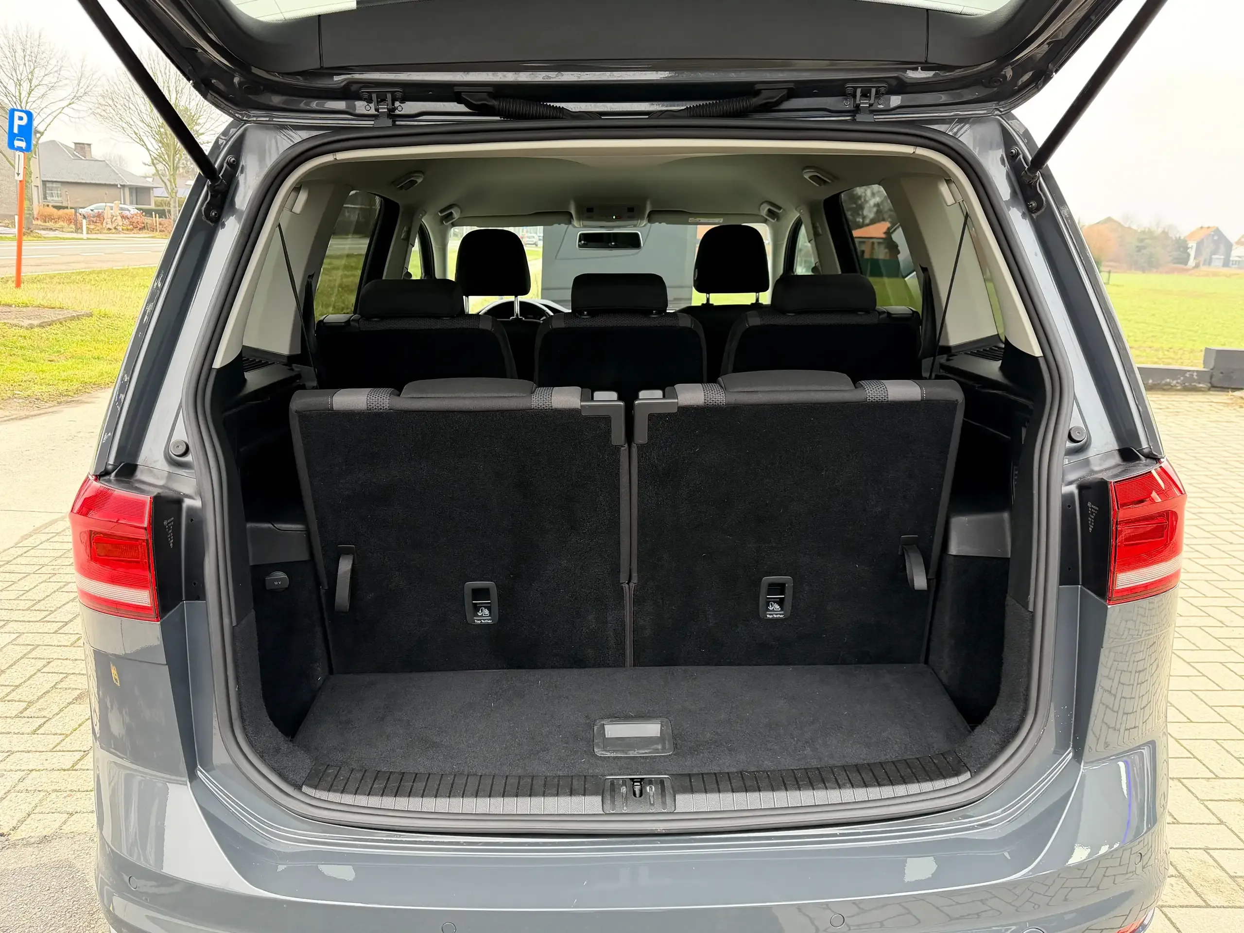 Volkswagen Touran foto 17