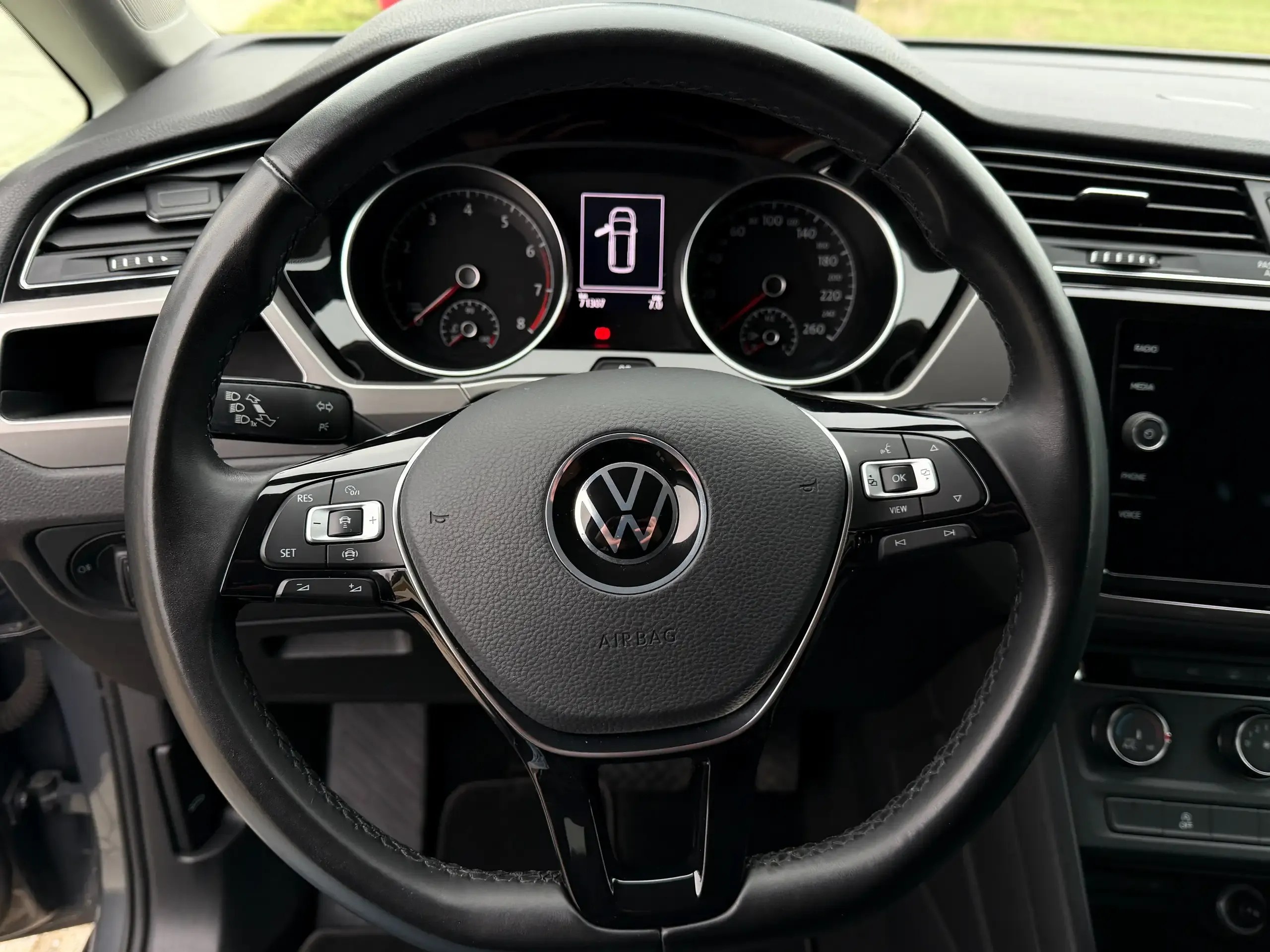 Volkswagen Touran foto 7