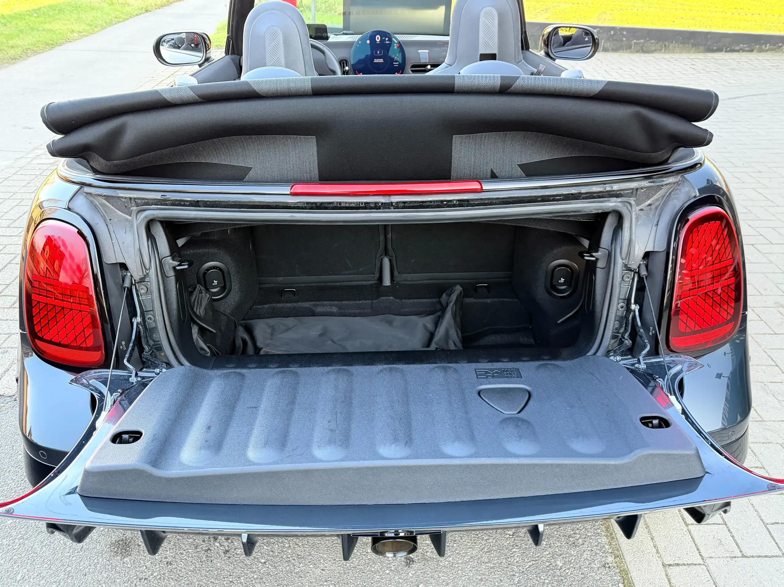 MINI John Cooper Works Cabrio foto 20