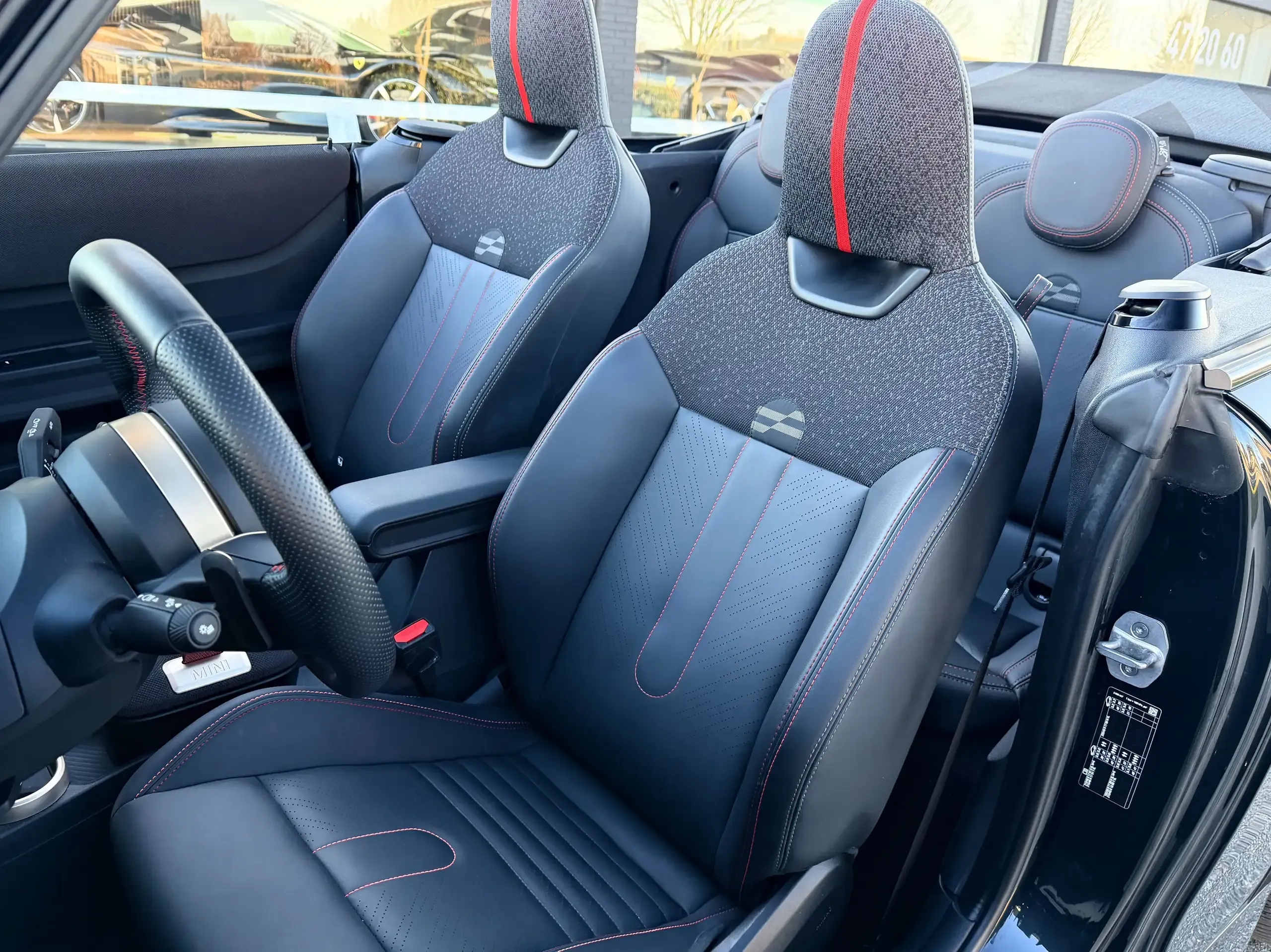 MINI John Cooper Works Cabrio foto 7