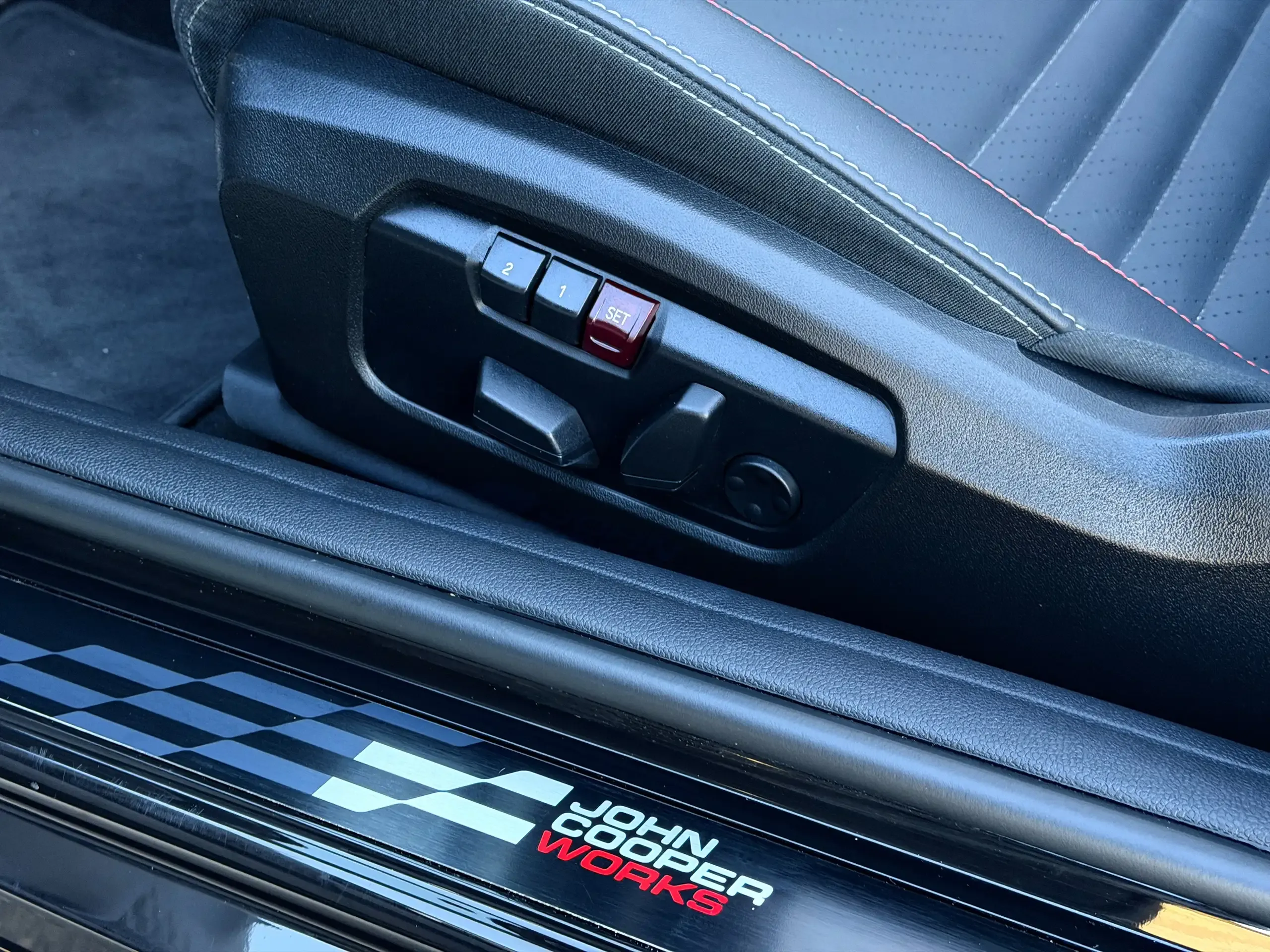 MINI John Cooper Works Cabrio foto 8