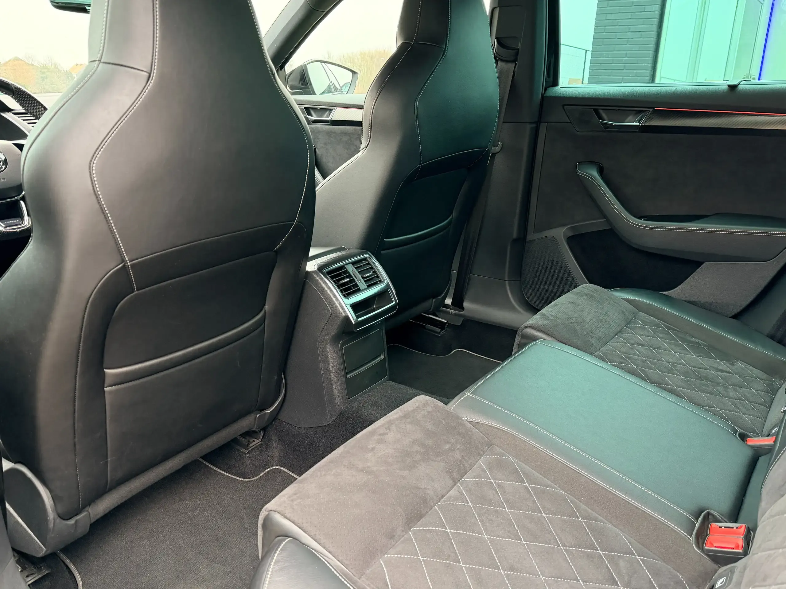 Skoda Superb foto 19
