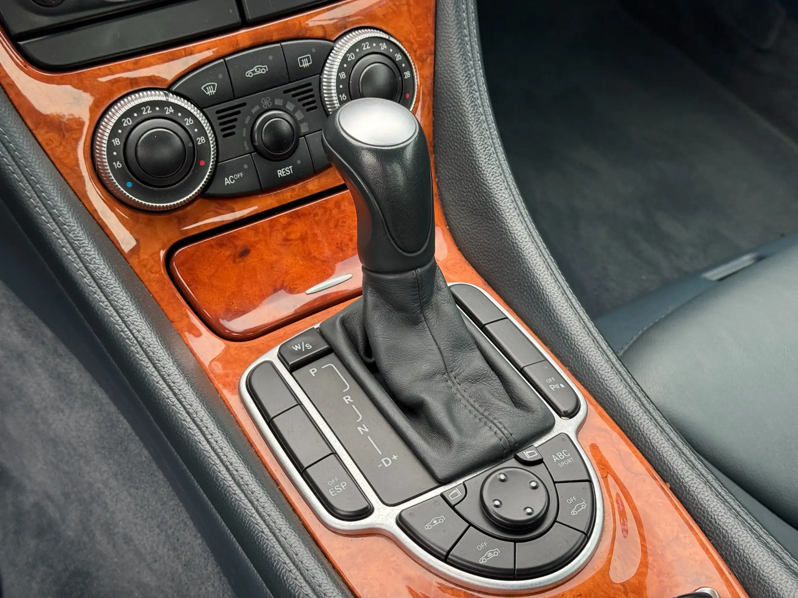 Mercedes-Benz SL 500 foto 12