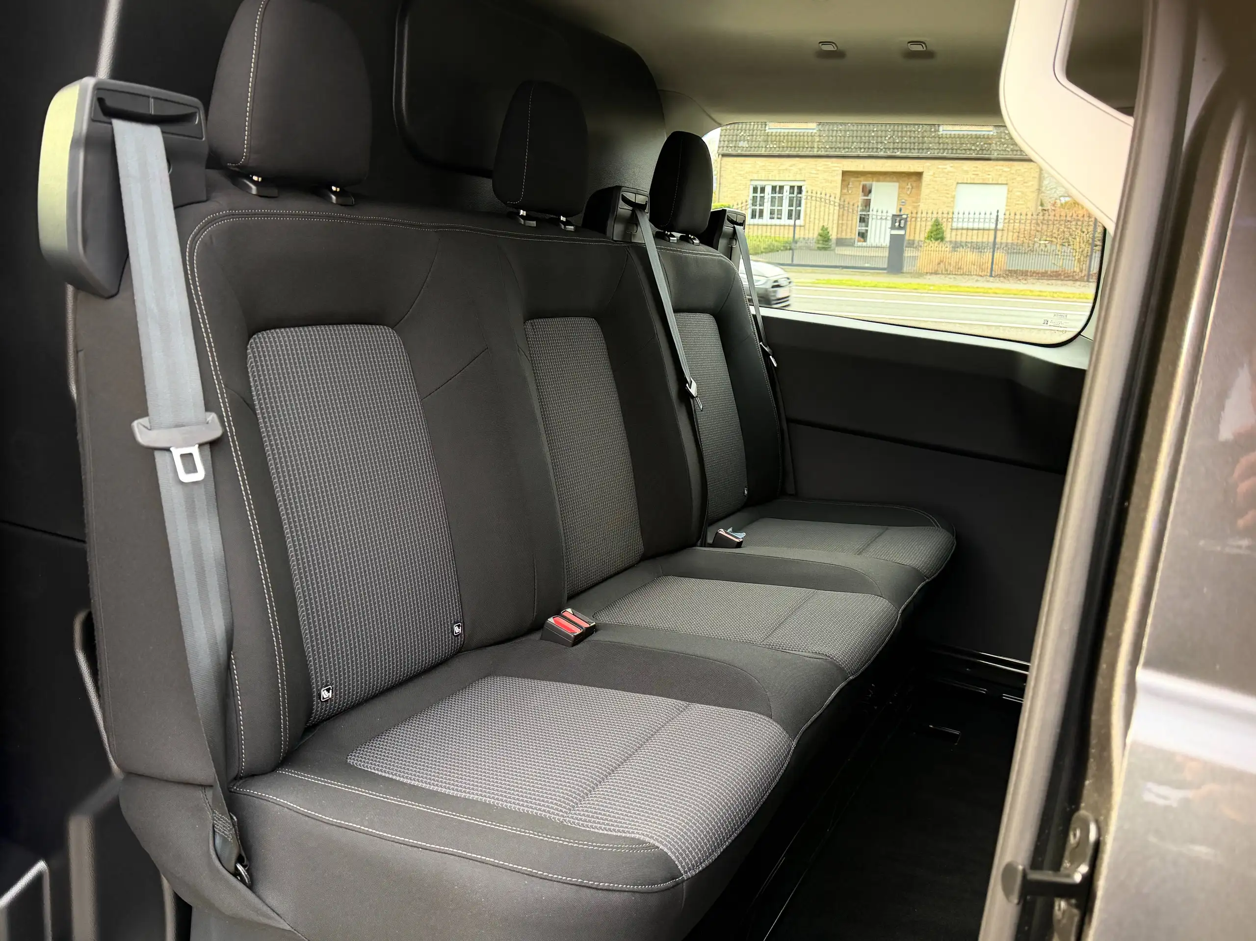 Volkswagen T7 Transporter foto 21