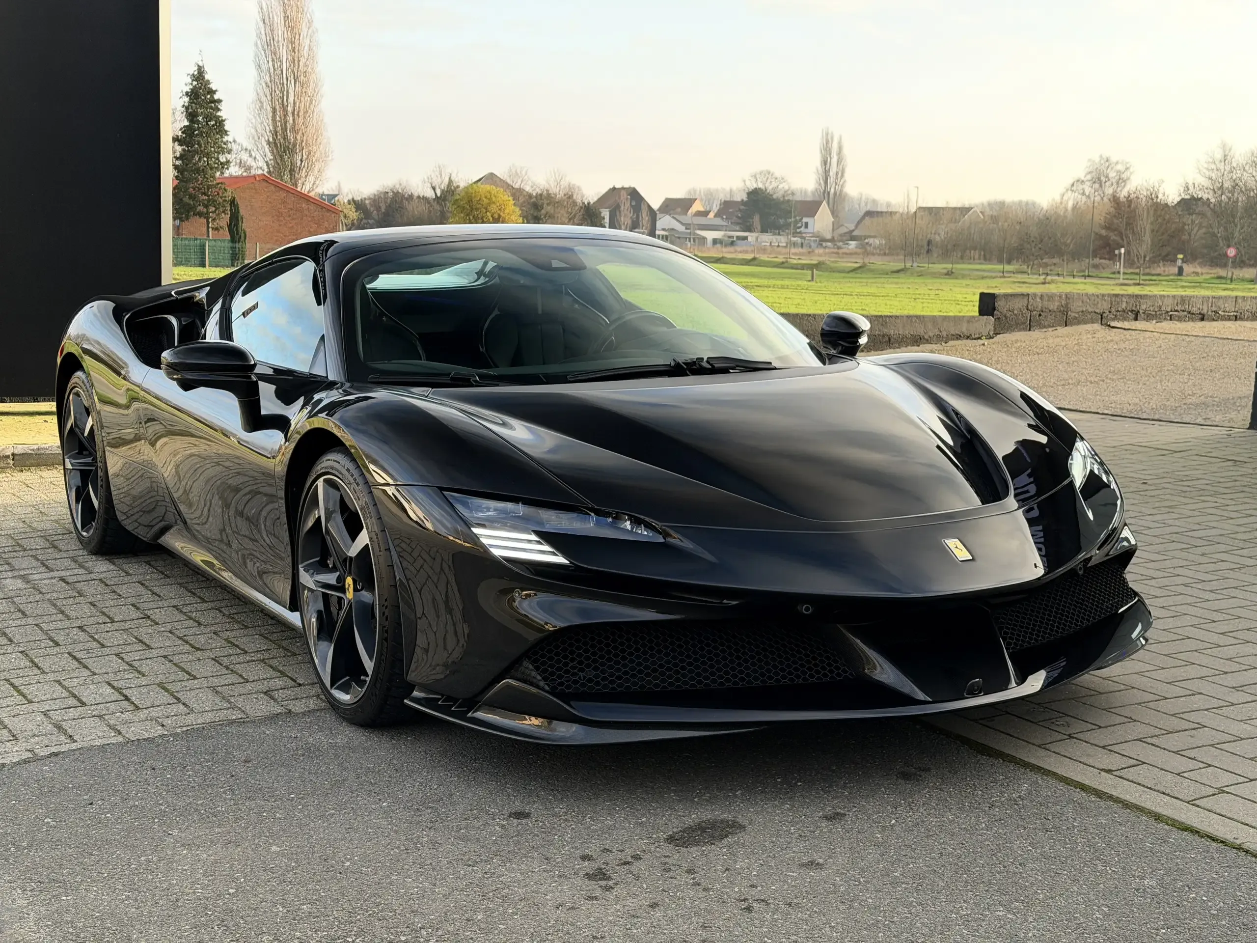 Ferrari SF90 Spider FIORANO PACK//CARBON PACK//LIKE NEW 0483/47.20.60