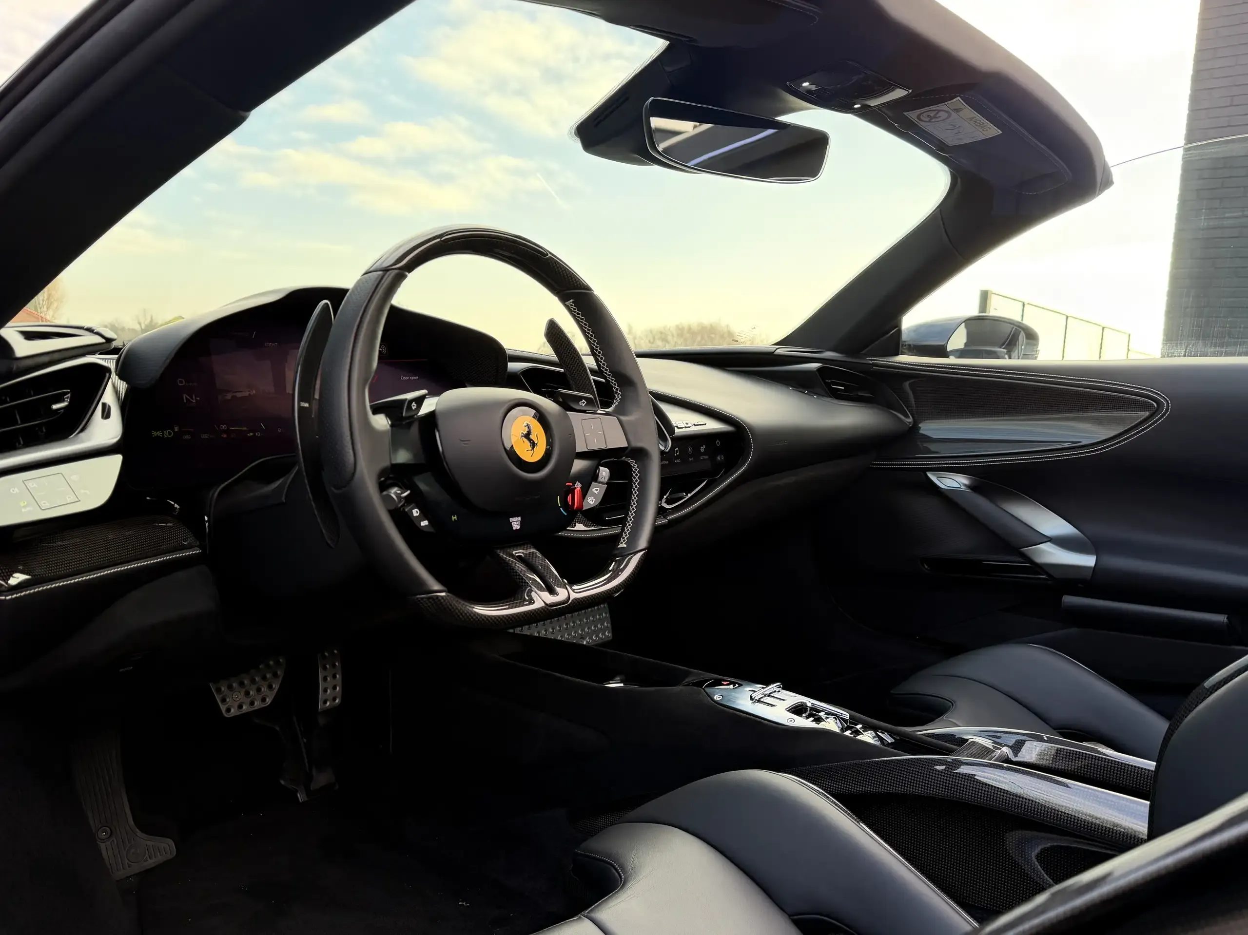 Ferrari SF90 Spider foto 7
