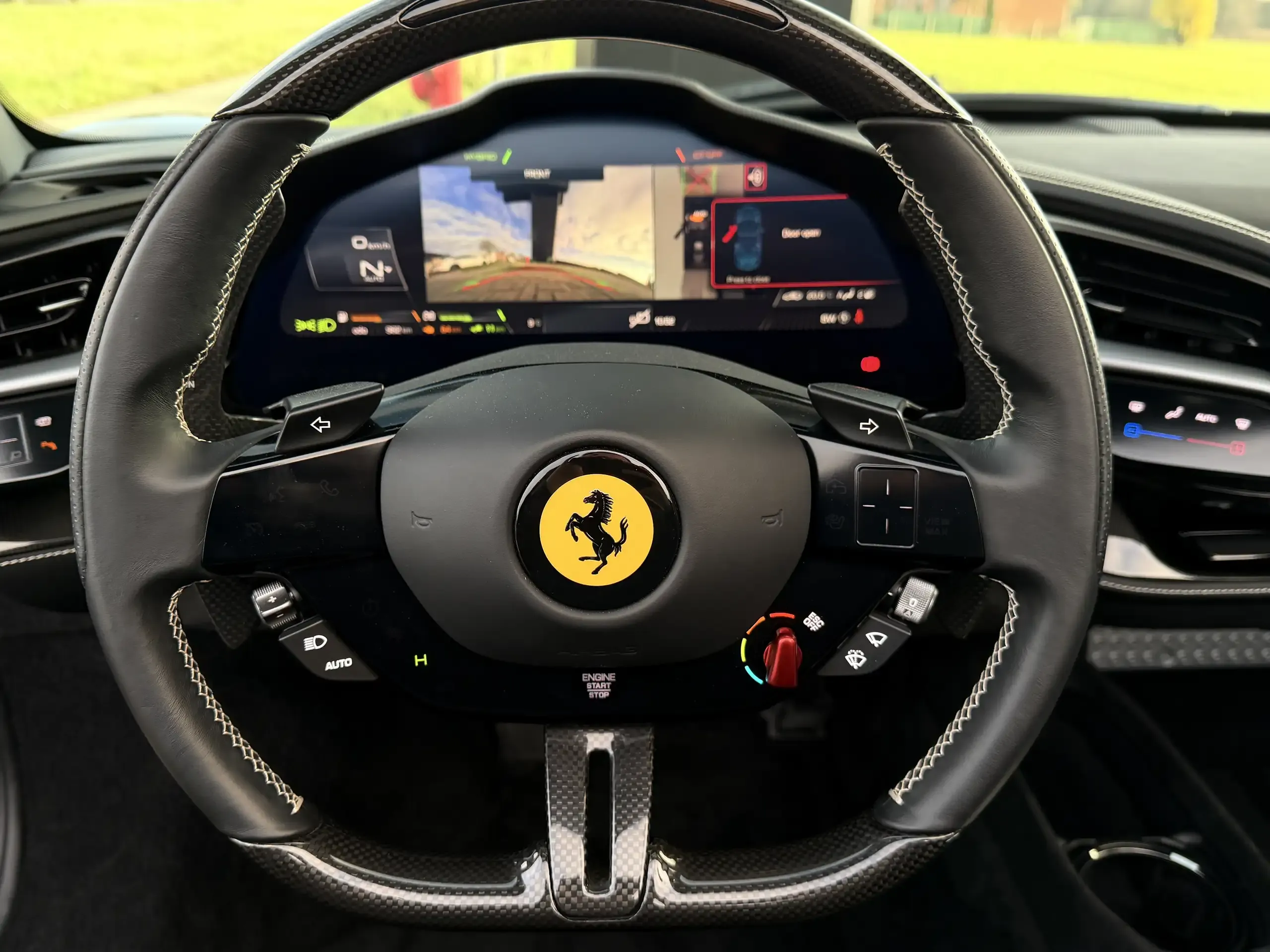 Ferrari SF90 Spider foto 9