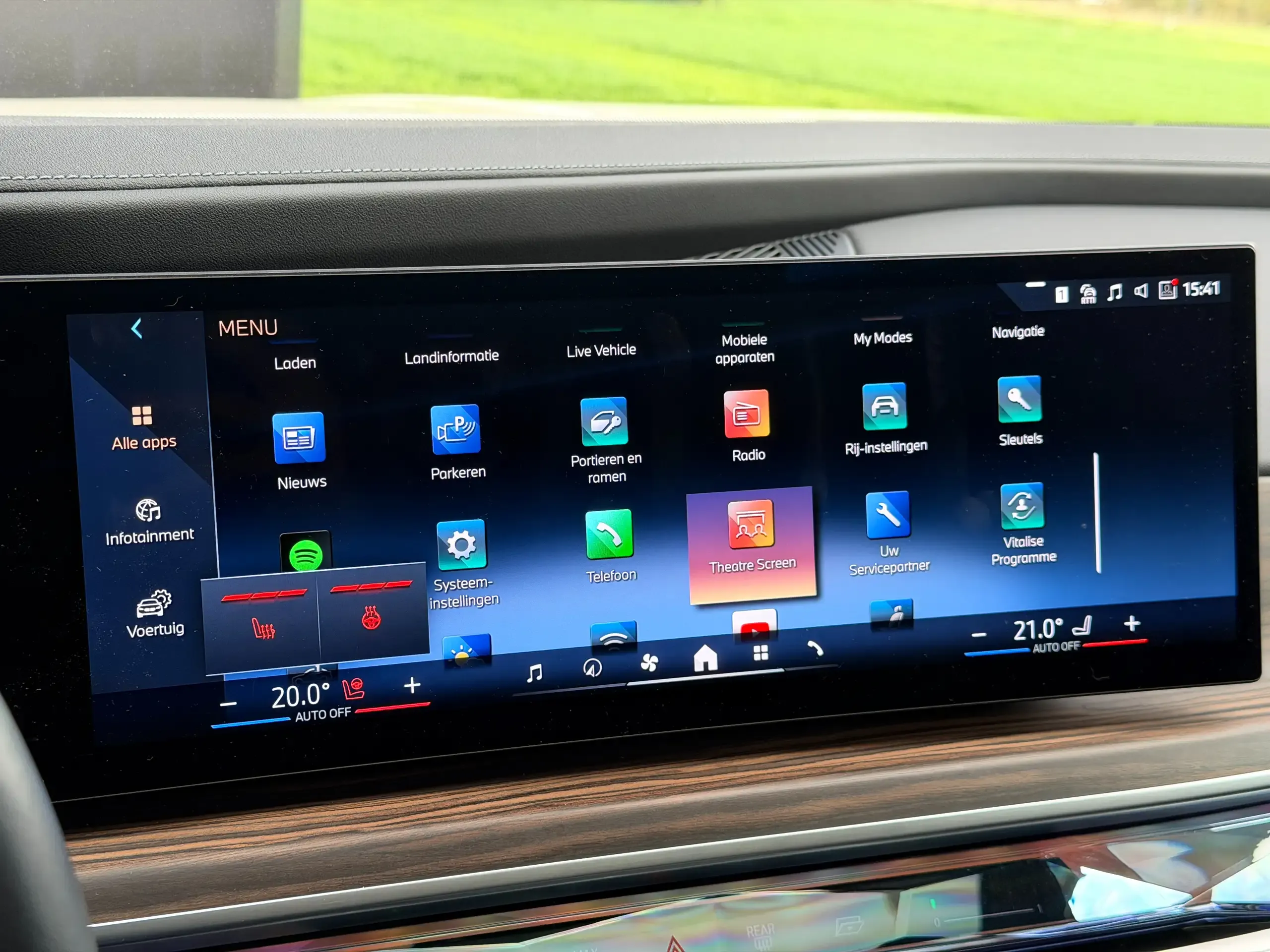 BMW i7 foto 12