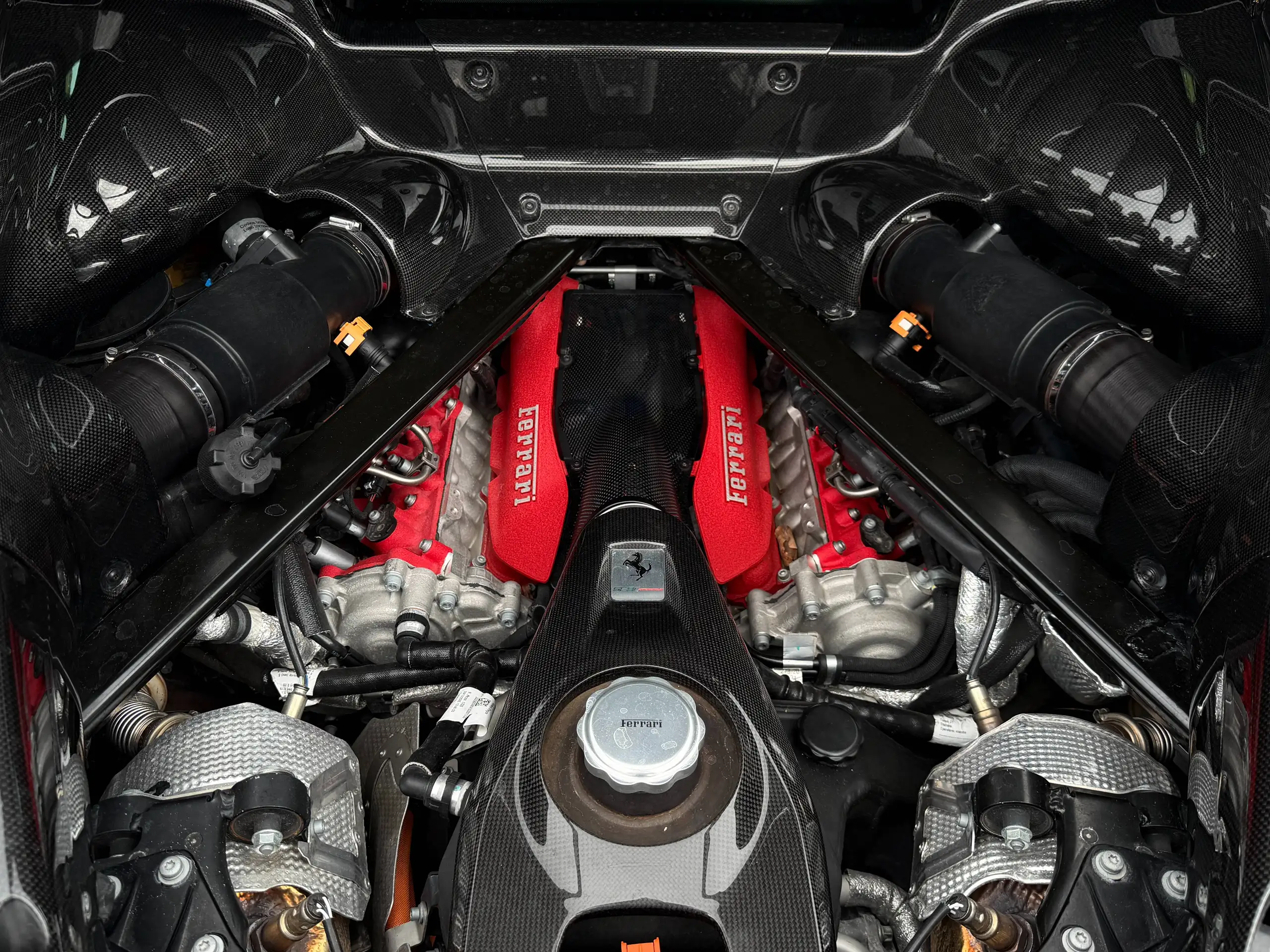 Ferrari SF90 Stradale foto 16