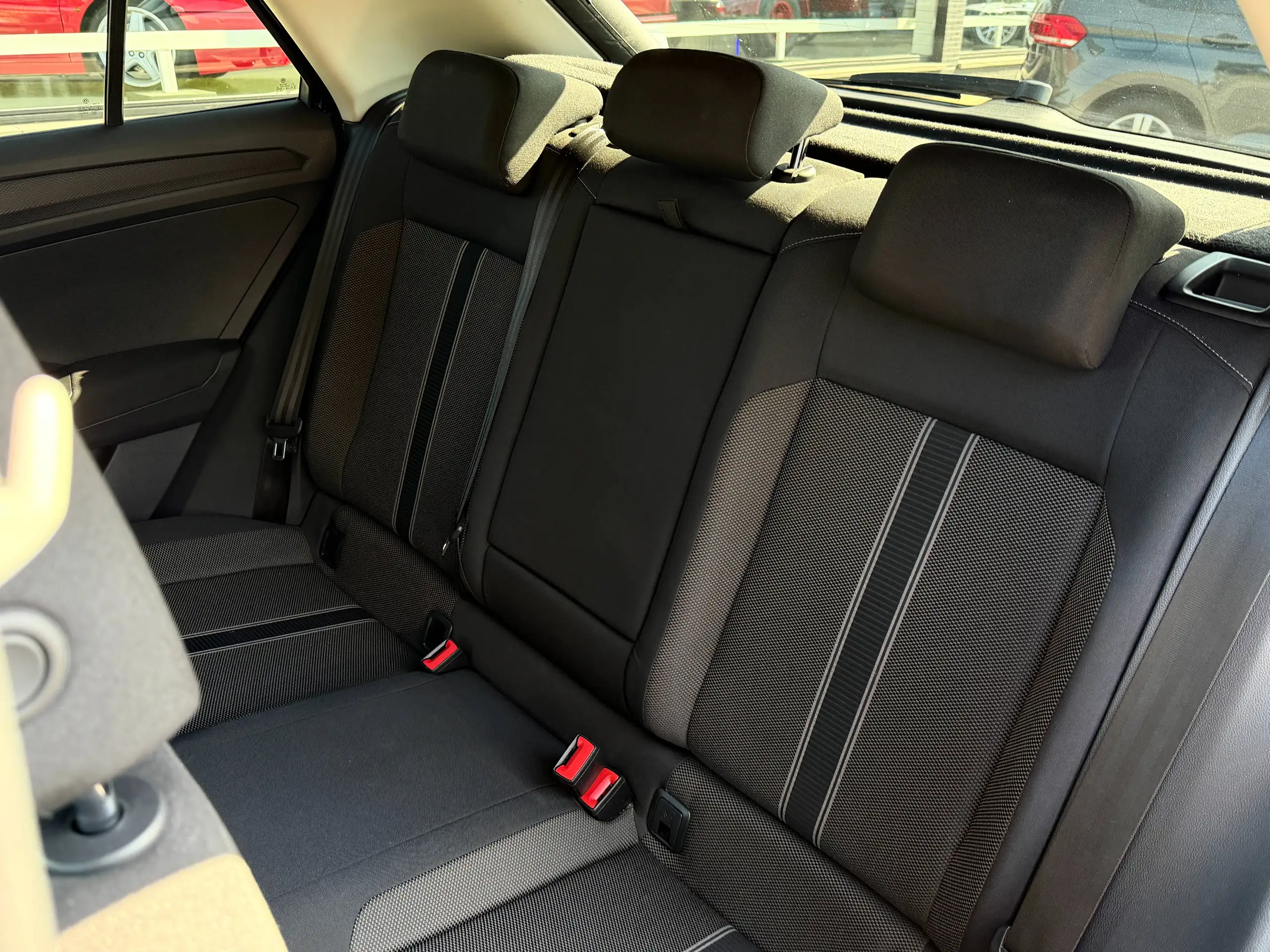 Volkswagen T-Roc foto 16