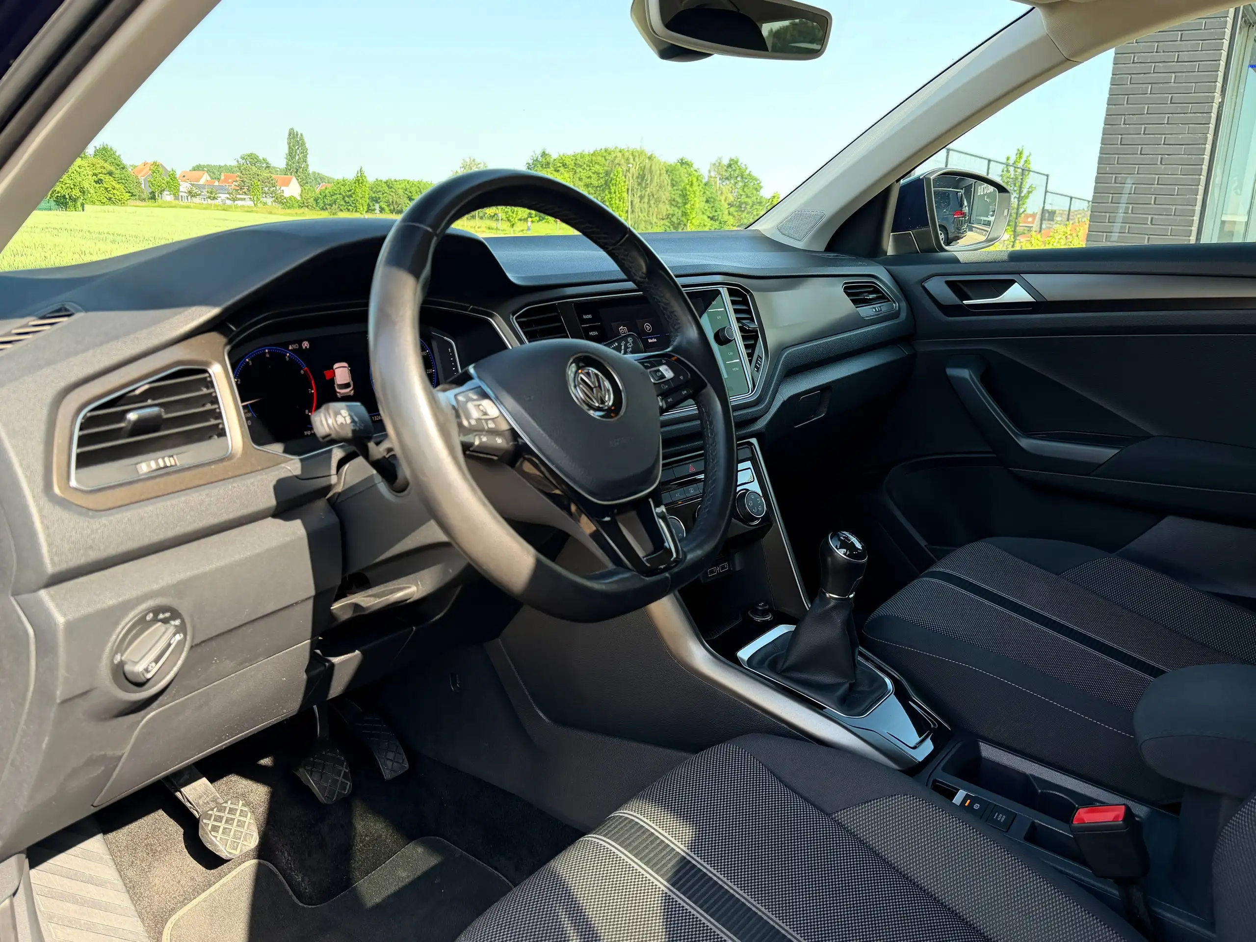 Volkswagen T-Roc foto 5