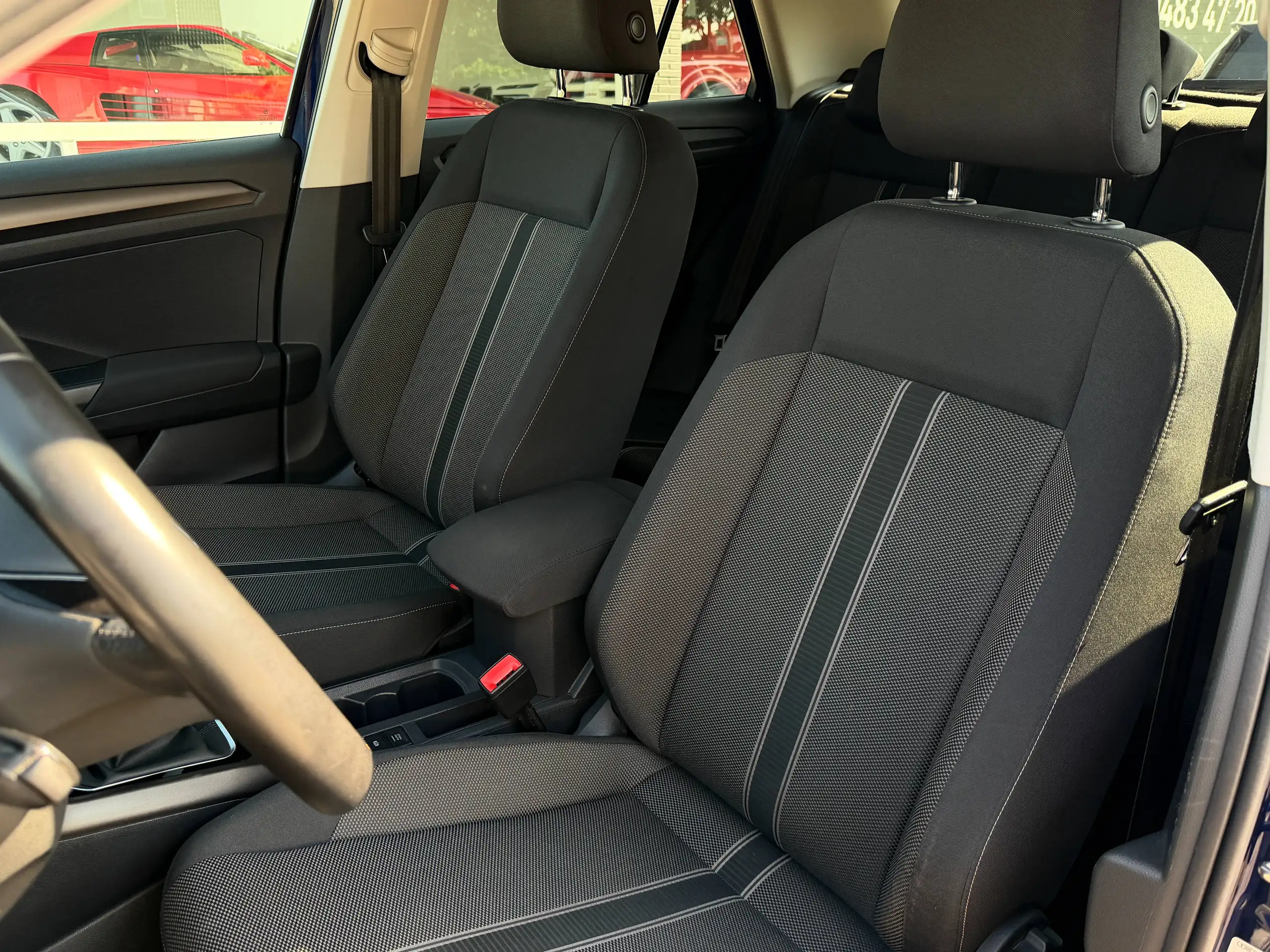 Volkswagen T-Roc foto 6