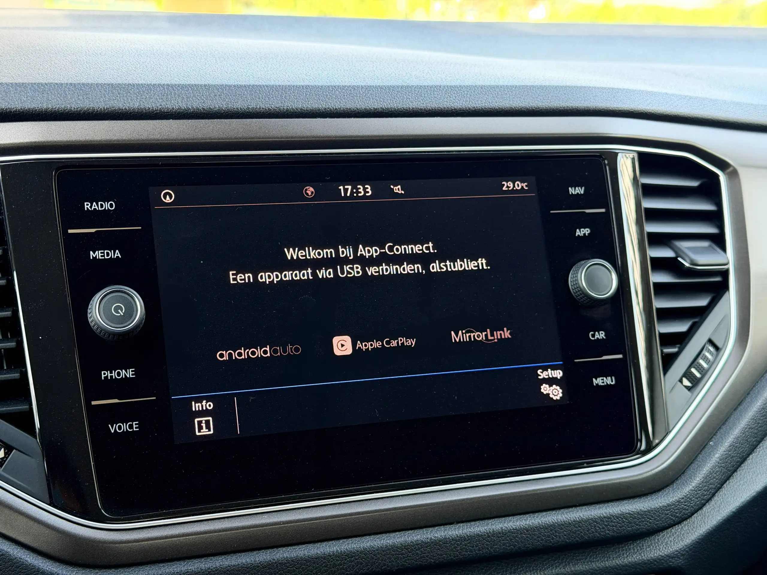 Volkswagen T-Roc foto 10