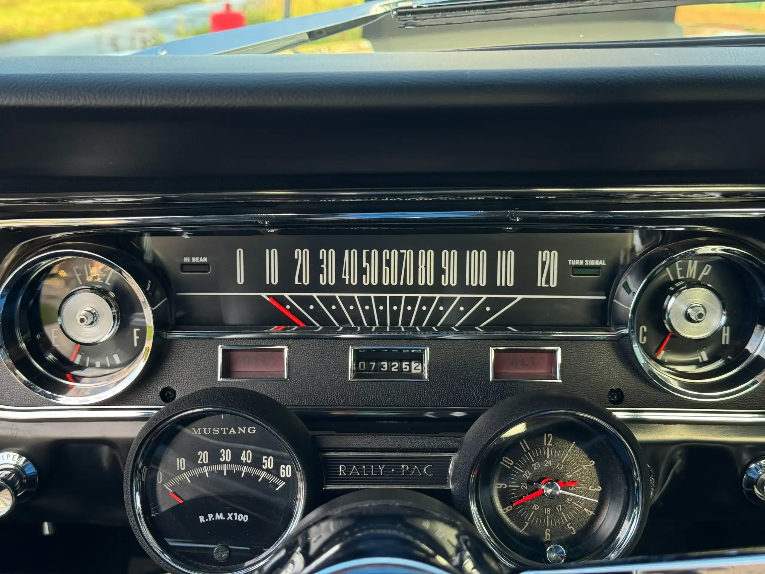 Ford Mustang foto 9