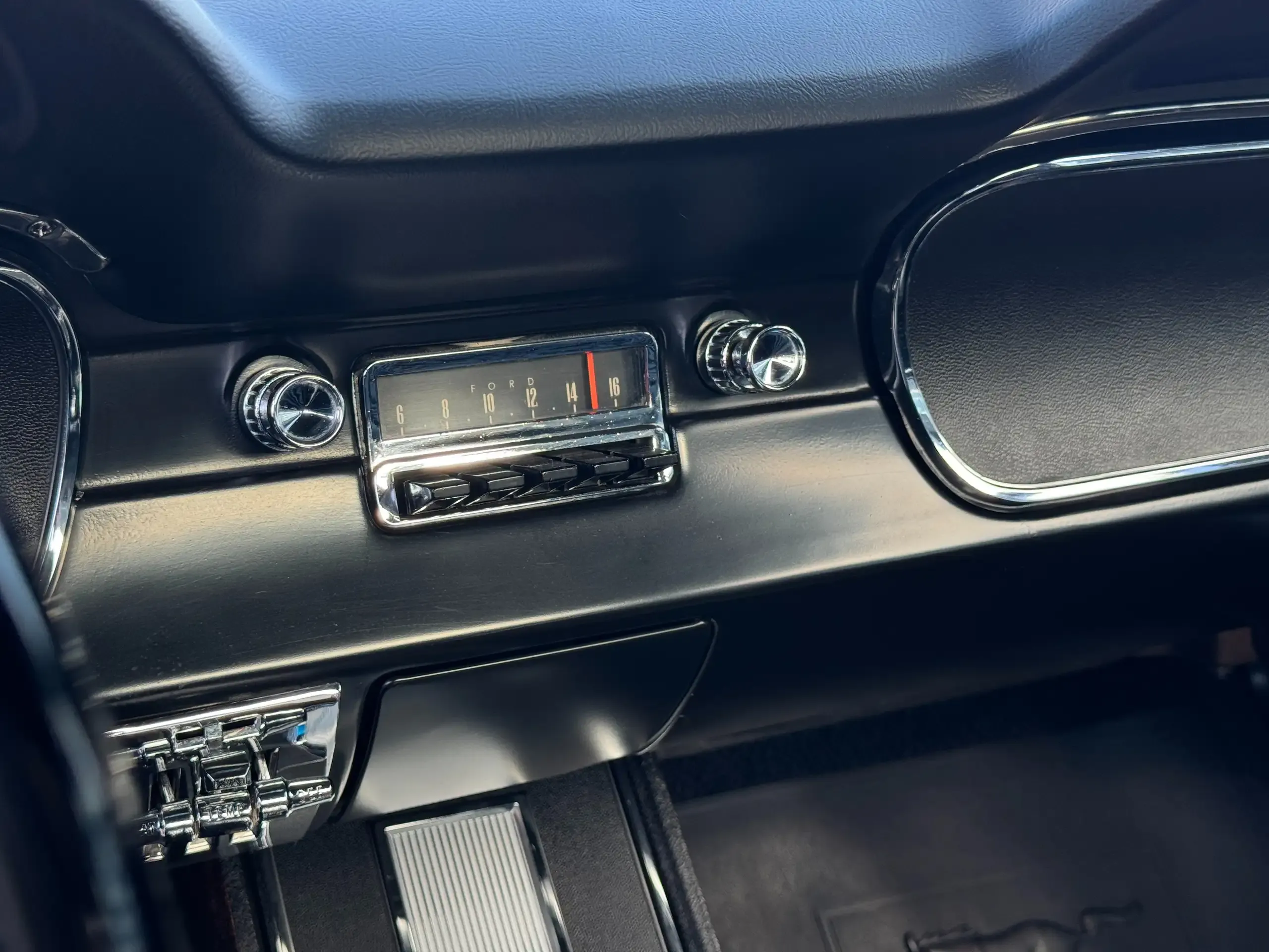 Ford Mustang foto 10