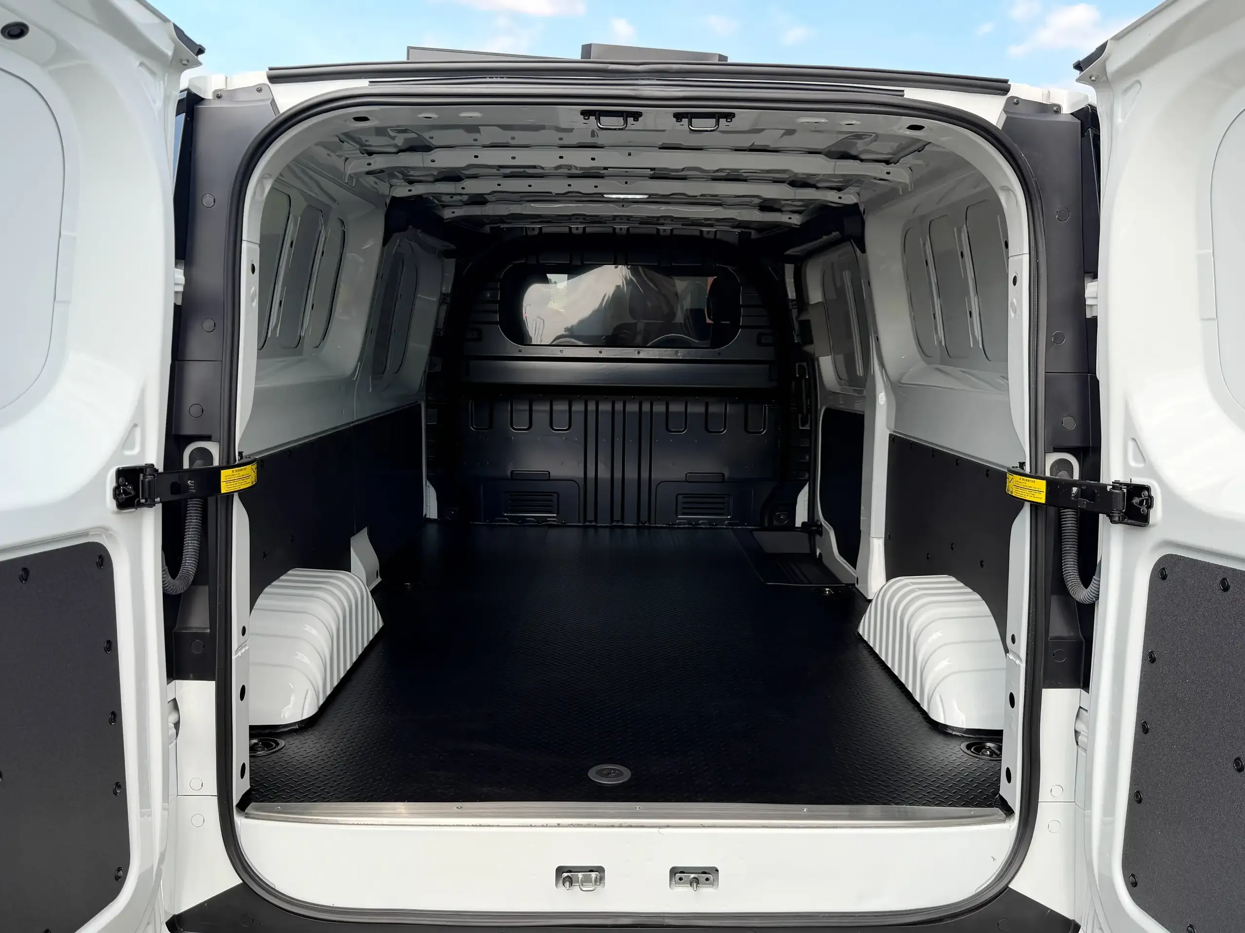 Maxus eDeliver 7 foto 12