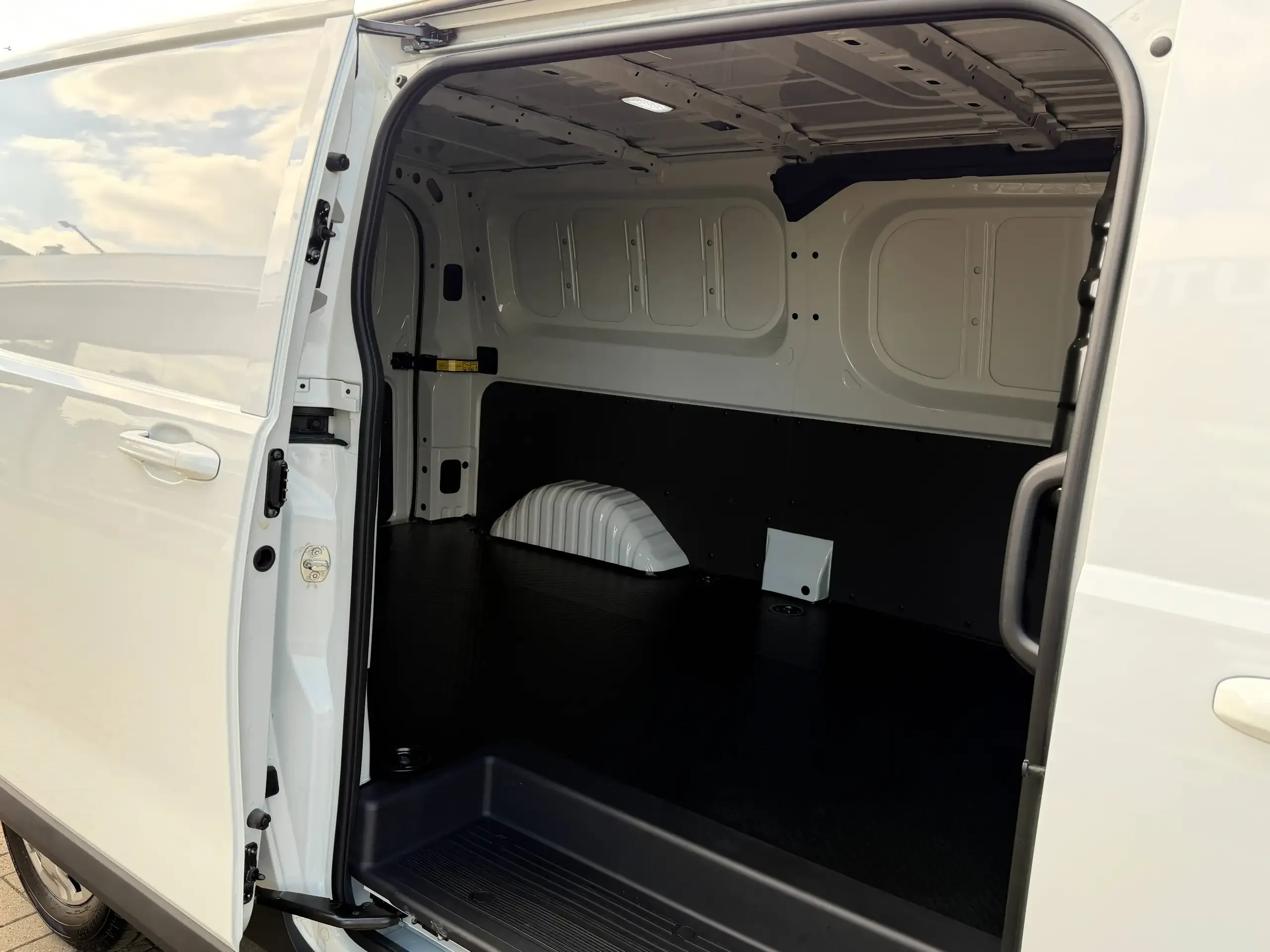 Maxus eDeliver 7 foto 13