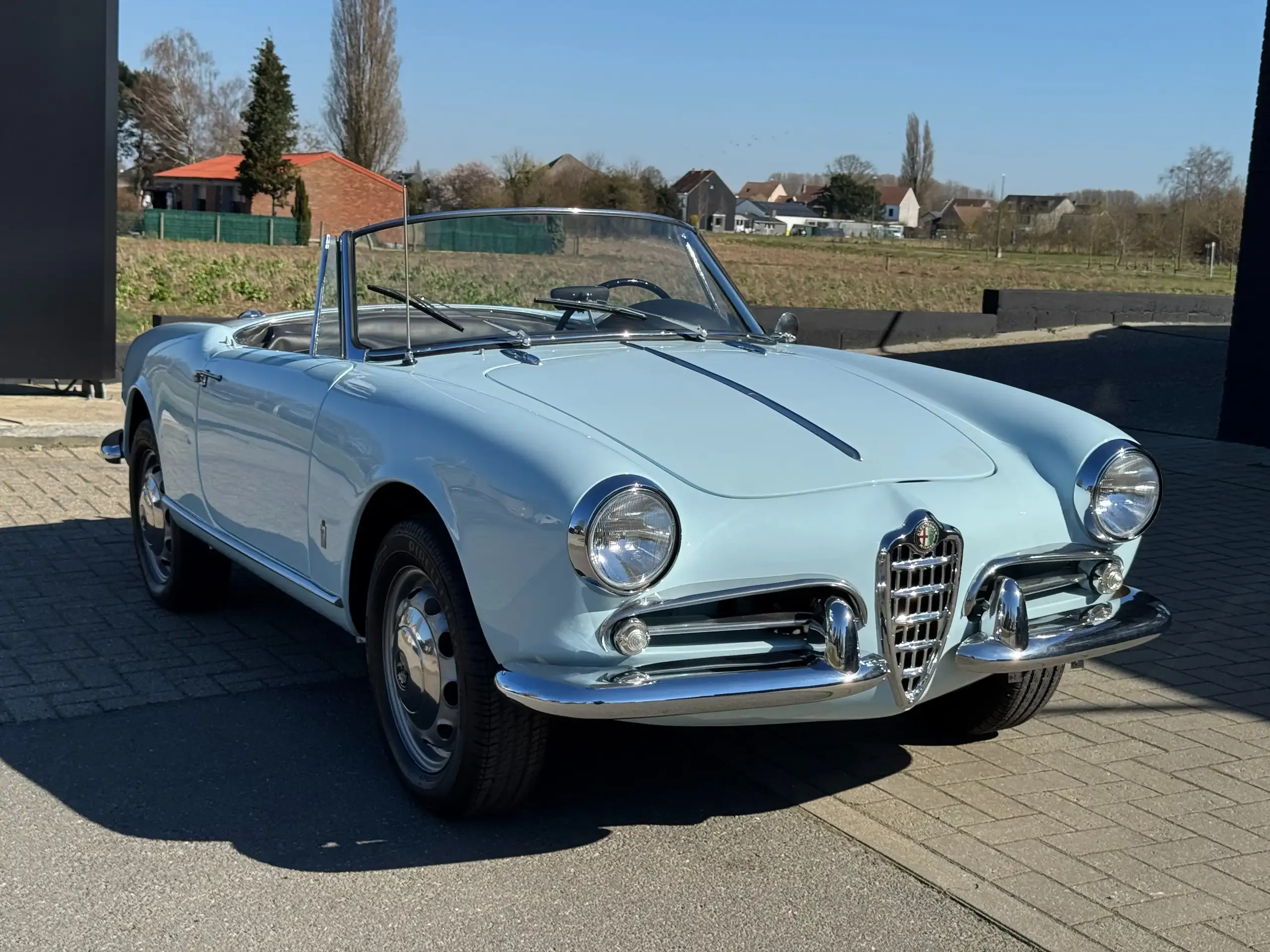 Alfa Romeo Giulietta Spider 1300 cc Completely restored 0483/47.20.60